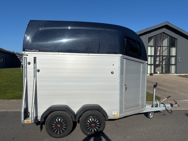 Hestetrailer til 2 heste m/sadeskab thumbnail 2