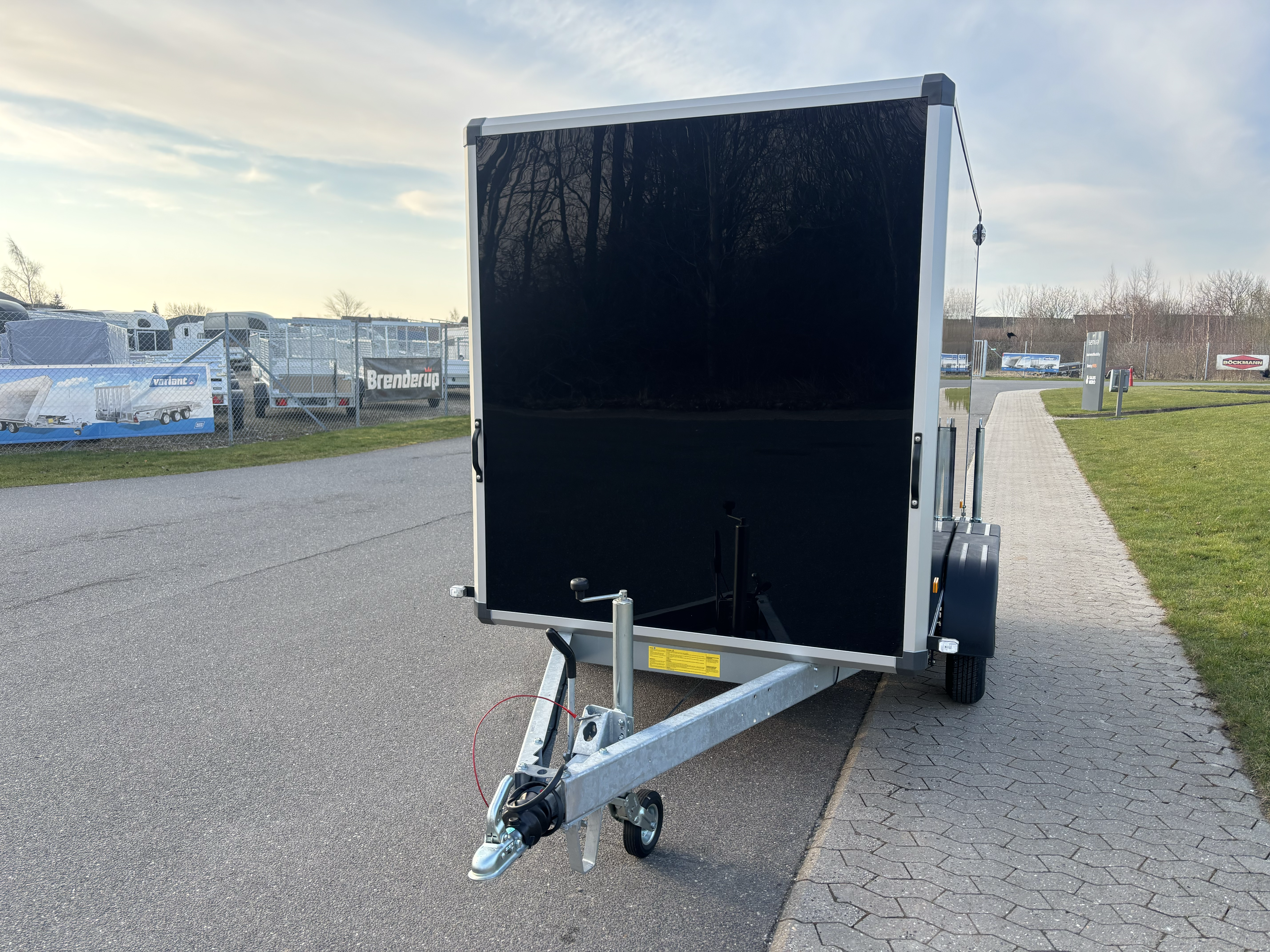 Flyttetrailer thumbnail 1